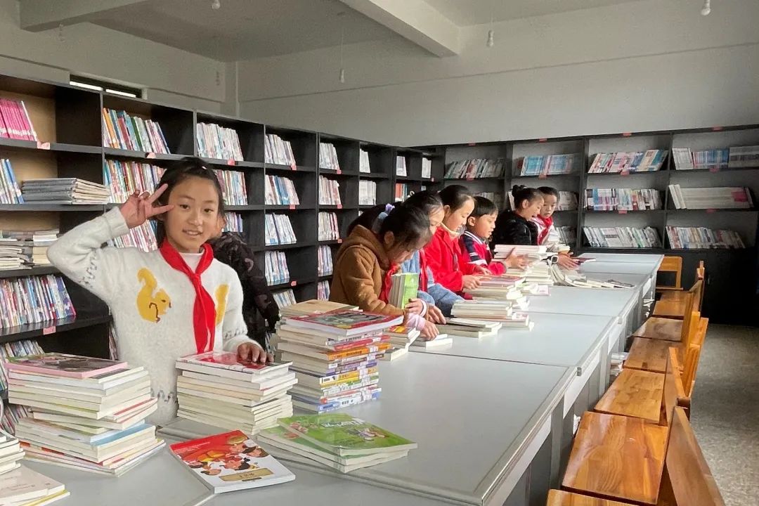 ABUIABACGAAgidTfjgYoiPygdTC4CDjQBQ